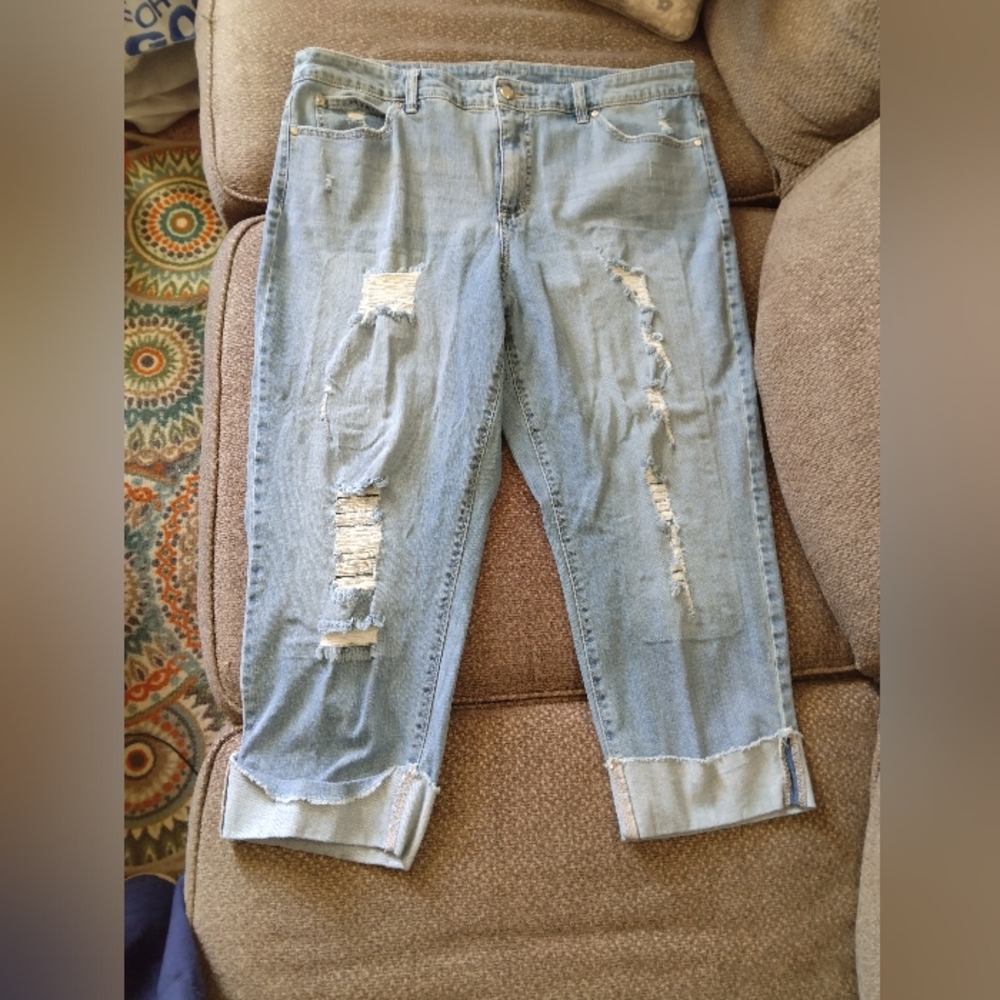 Men's Distressed Blue Jeans
